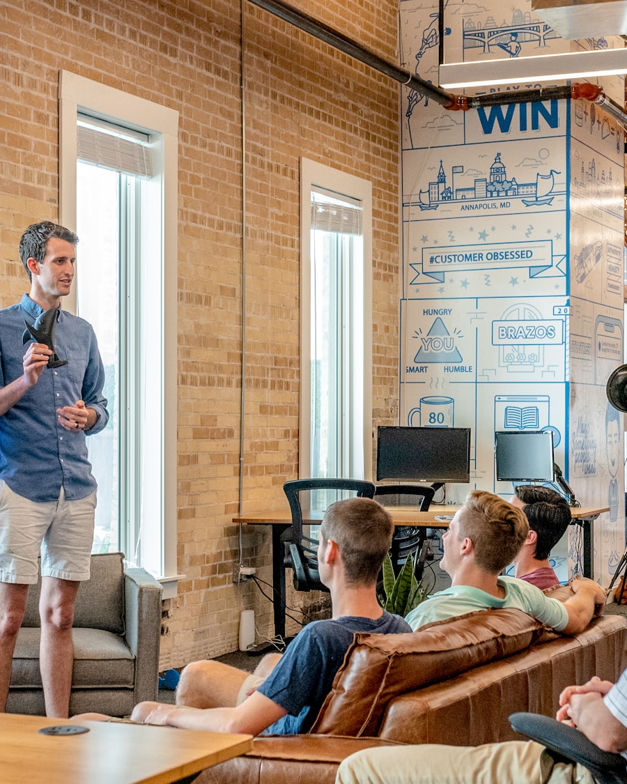 Team meeting in office